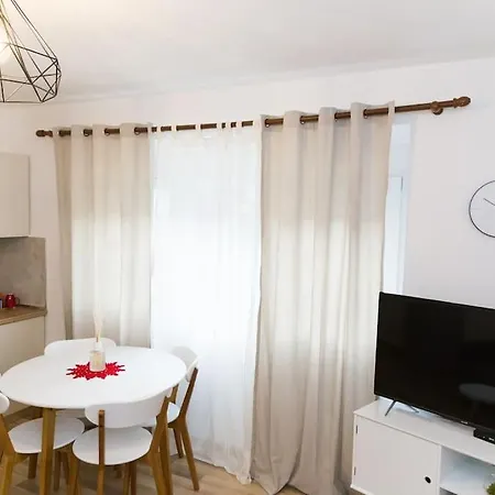 Tranquillity Apartment *
